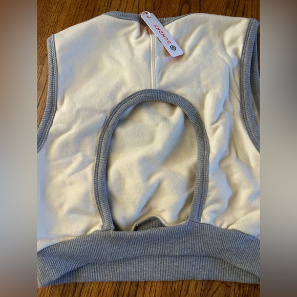 Sundry Cream and Gray Ribbed Set - Picture 4 of 9